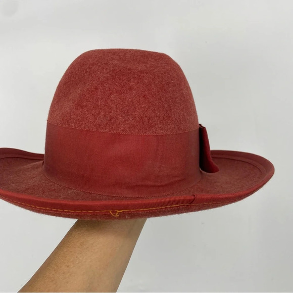 Betmar red wool felt fedora hat. - Picture 5 of 8